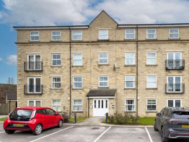 Apartment for sale in Bailiff Bridge, West Yorkshire