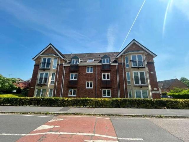 Apartment for sale in Worrall, South Yorkshire