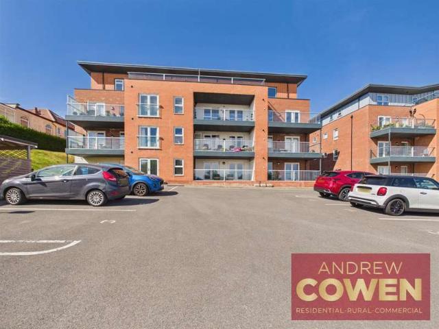 Apartment for sale in South Cliff, Kepwick