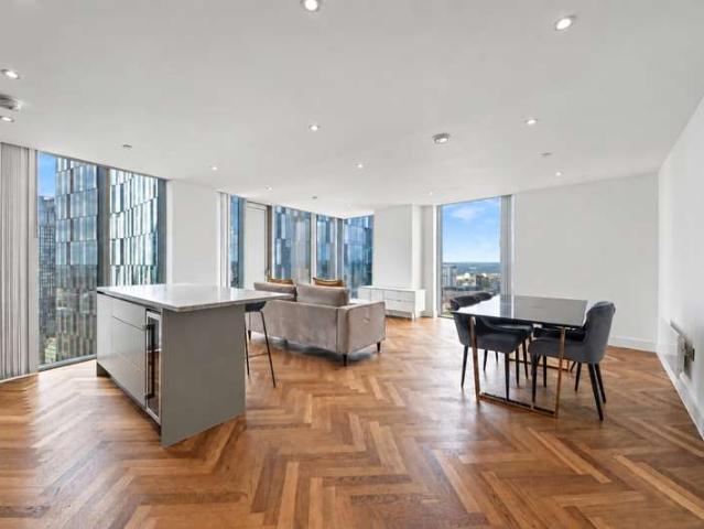 Apartment for sale in City Centre, Georgia