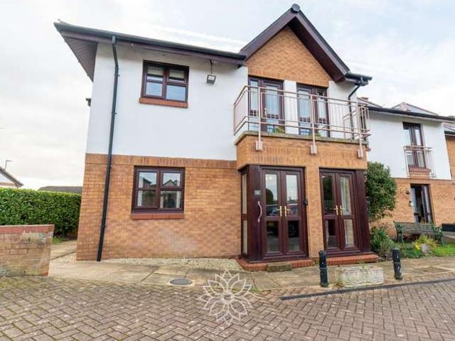 Apartment for sale in Pamington, Gloucestershire
