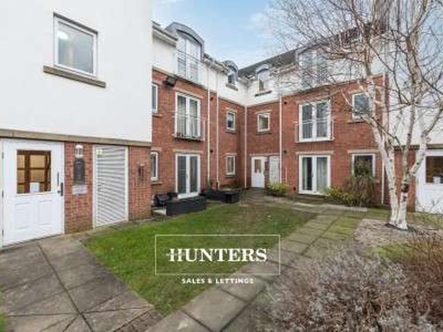 Apartment for sale in Castleford, Wakefield