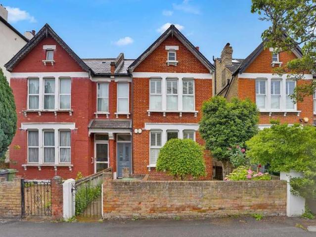 Apartment for sale in West Norwood, Greater London