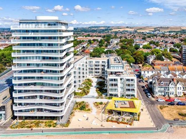 Apartment for sale in Worthing, West Sussex