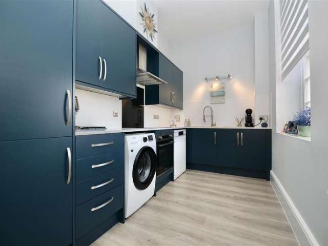 Apartment for sale in Hampshire