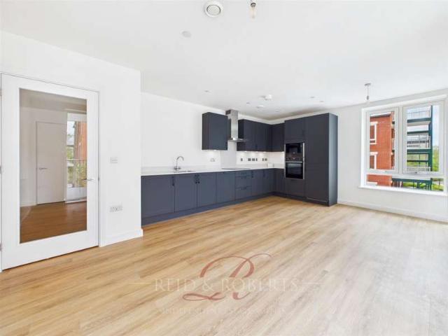 Apartment for sale in Boughton, Cheshire