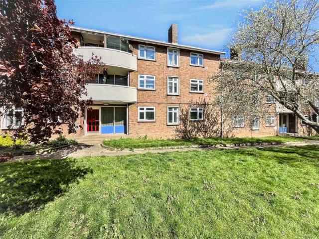 Apartment for sale in North Earlham, East Bank