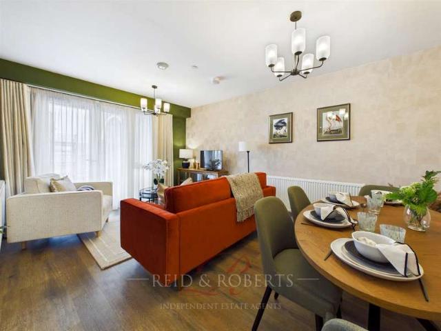 Apartment for sale in Boughton, Cheshire