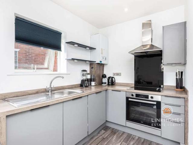 Apartment for sale in Upper Parkstone, Poole