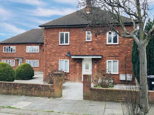 Apartment for rent in Finchley, Church End