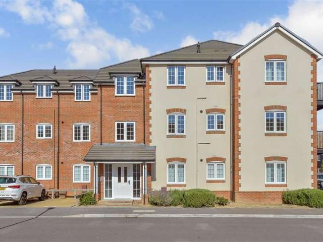 Apartment for sale in Chichester, Littlecote