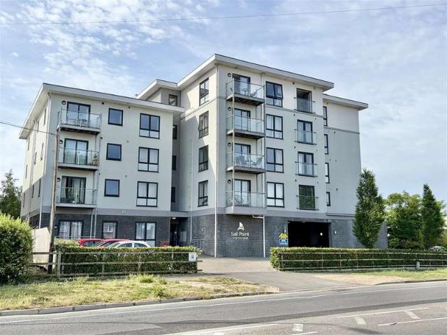 Apartment for sale in Poole