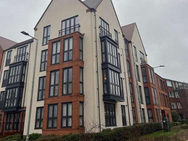 Apartment for sale in Emmbrook, Wokingham