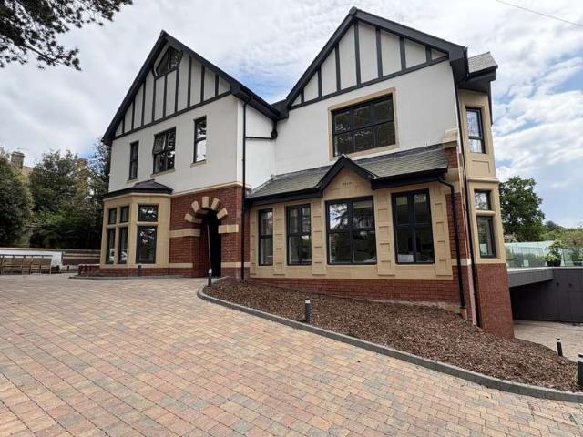 Apartment for sale in The Hawthorns, Falcon Lodge