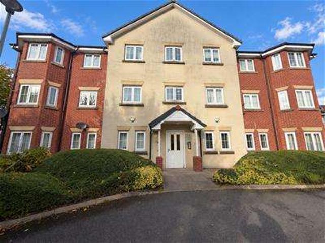 Apartment for sale in Newton Heath, Manchester