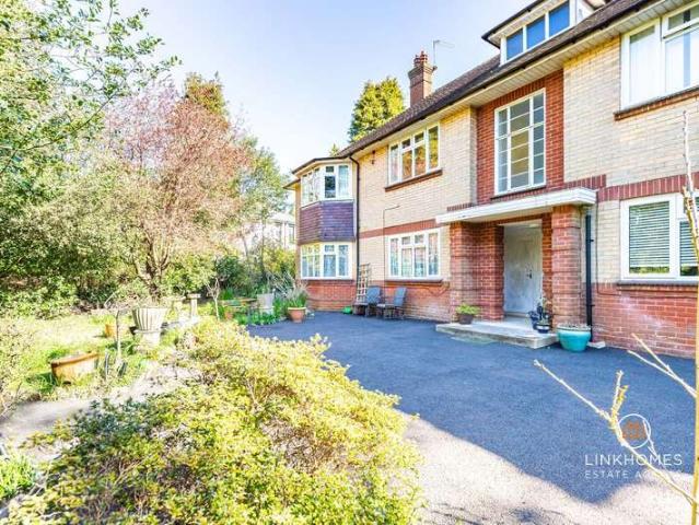 Apartment for sale in Upper Parkstone, Poole