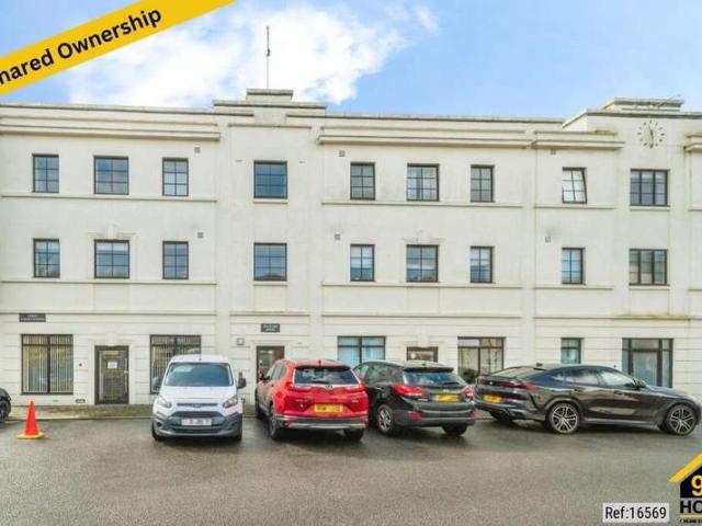 Apartment for sale in Newquay, Cornwall