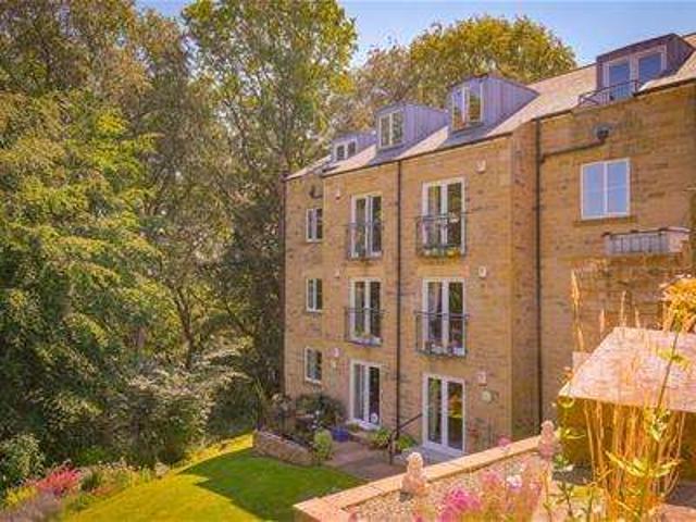Apartment for sale in Stainland & District, West Yorkshire
