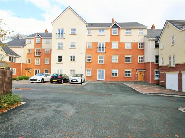 Apartment for rent in Lee Bank, Greater Manchester