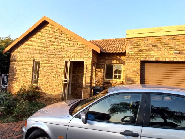 Apartment for rent in Waterkloof, Gauteng