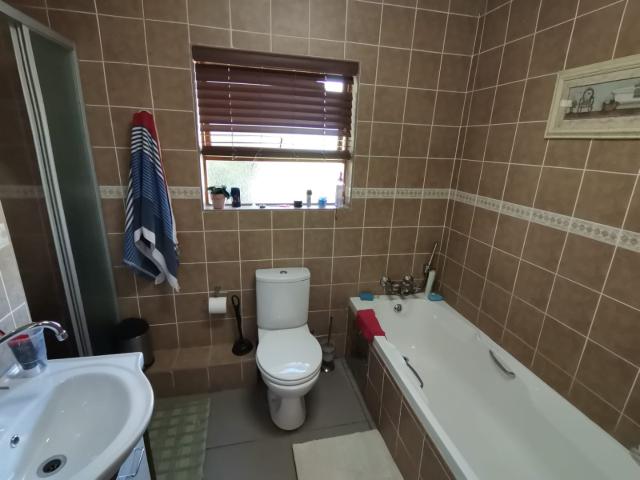 Apartment for sale in Oranjeville, Free State