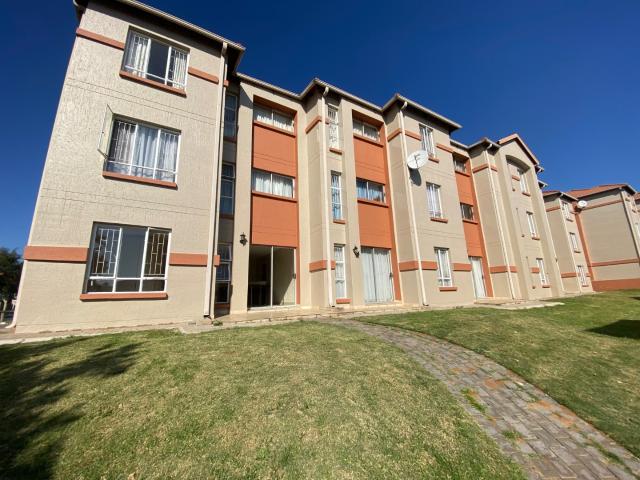 Apartment for sale in Vosloorus, Gauteng