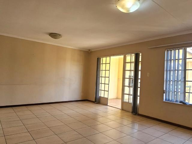 Apartment for sale in Vosloorus, Gauteng