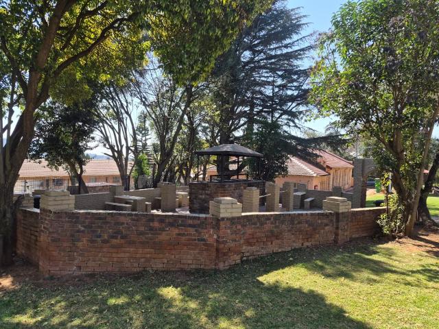 Apartment for sale in Vosloorus, Gauteng