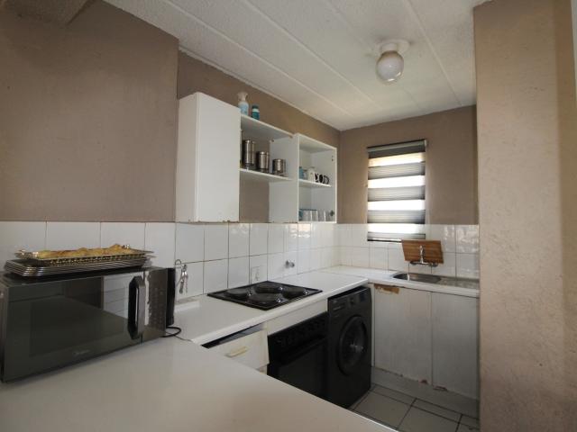 Apartment for sale in Nooitgedacht, Gauteng