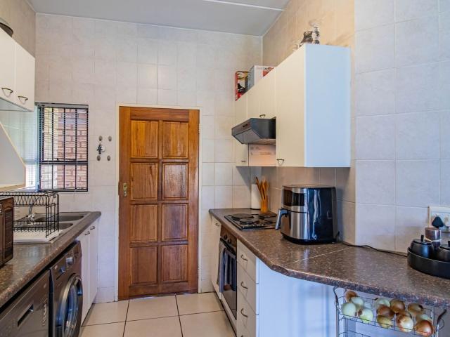 Apartment for sale in Nooitgedacht, Gauteng
