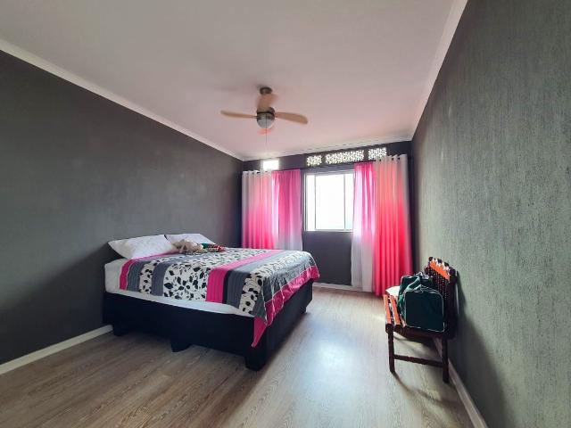 Apartment for sale in Kingsburgh, Kwazulu-natal