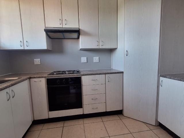 Apartment for sale in Kingsburgh, Kwazulu-natal