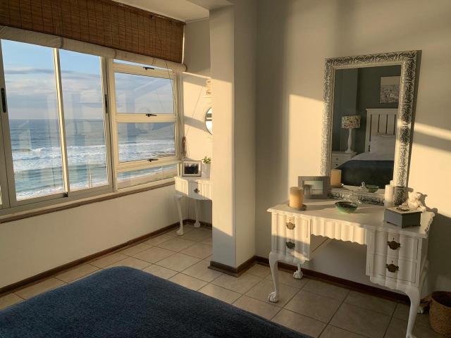 Apartment for sale in Kingsburgh, Kwazulu-natal