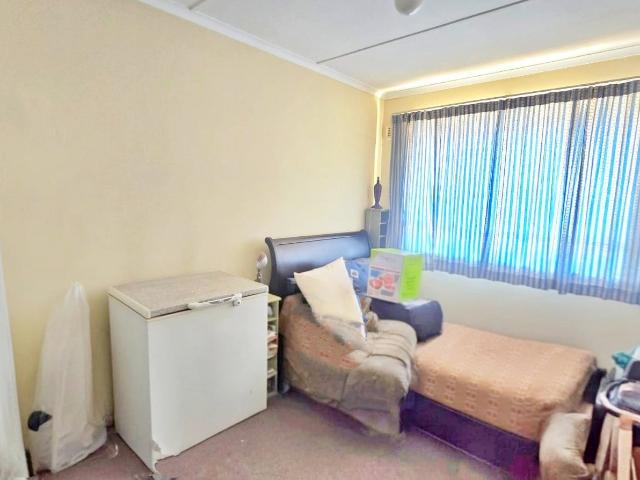 Apartment for sale in Kingsburgh, Kwazulu-natal