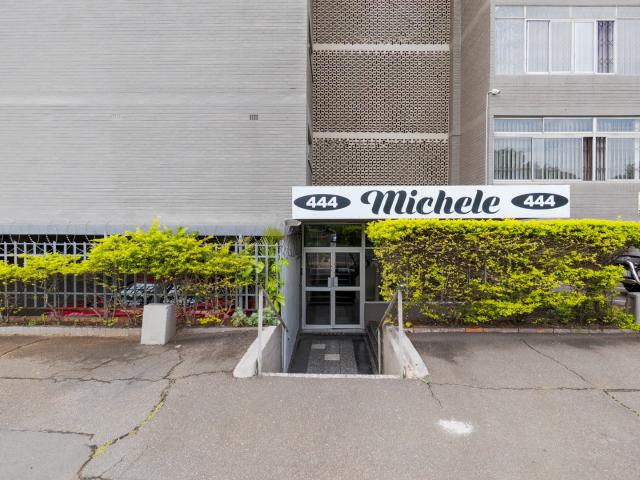 Apartment for sale in Amanzimtoti, Kwazulu-natal