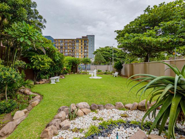Apartment for sale in Kingsburgh, Kwazulu-natal