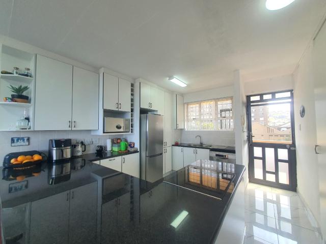 Apartment for sale in Kingsburgh, Kwazulu-natal