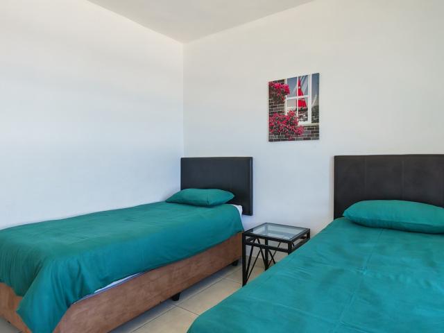 Apartment for sale in Kingsburgh, Kwazulu-natal