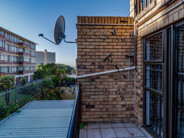 Apartment for sale in Kingsburgh, Kwazulu-natal