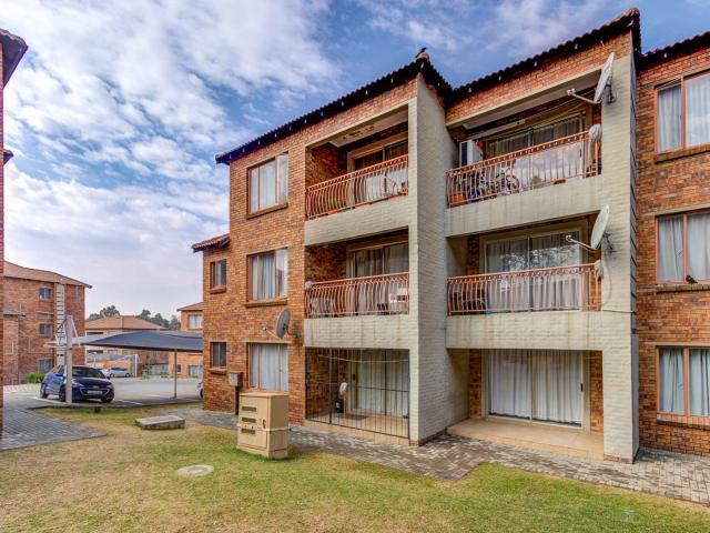 Apartment for sale in Glenmarais, Ekurhuleni