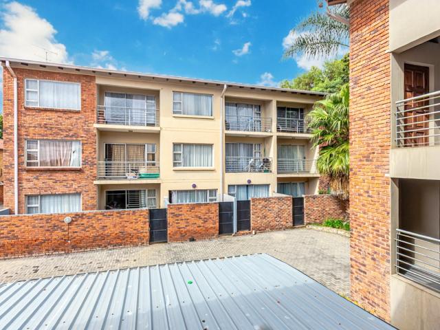 Apartment for sale in Vosloorus, Gauteng