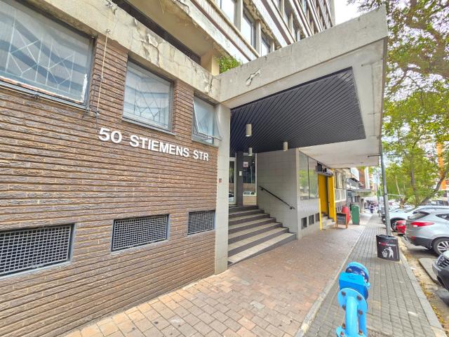 Apartment for sale in Vosloorus, Gauteng