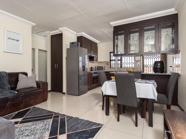 Apartment for sale in Bracken Downs, City of Ekurhuleni Metropolitan Municipality