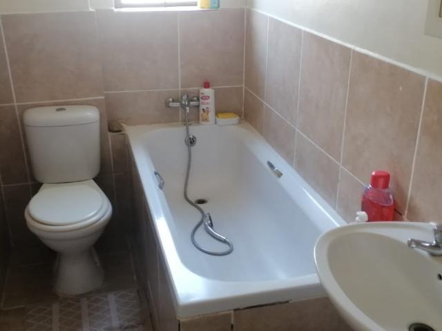 Apartment for sale in Hartbeespoort Dam Nature Reserve, North West