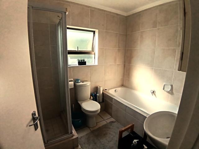 Apartment for sale in Burgundy Estate, City of Cape Town