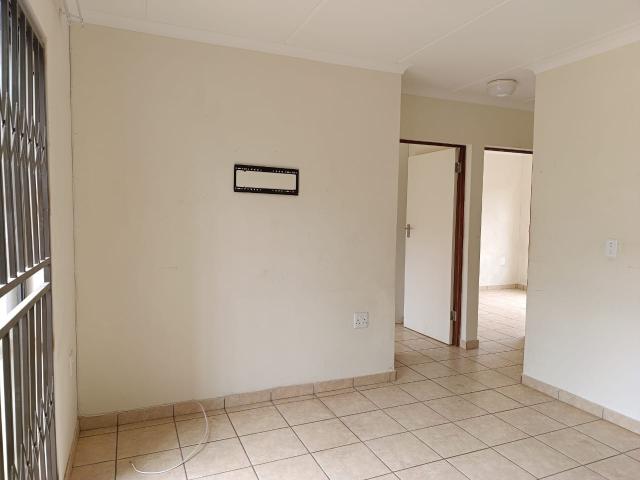 Apartment for sale in Akasia, Gauteng