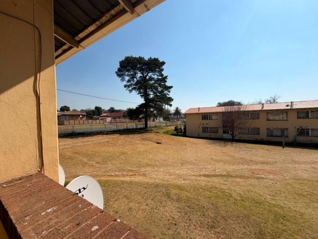 Apartment for sale in Vosloorus, Gauteng