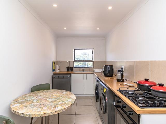 Apartment for sale in Baardskeerdersbos, Western Cape