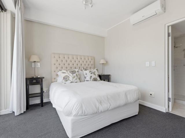 Apartment for sale in Cape Town, Western Cape