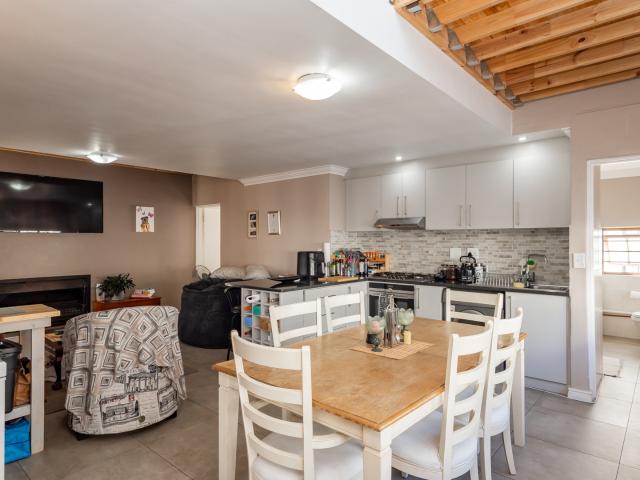 Apartment for sale in Eersterivier, Western Cape